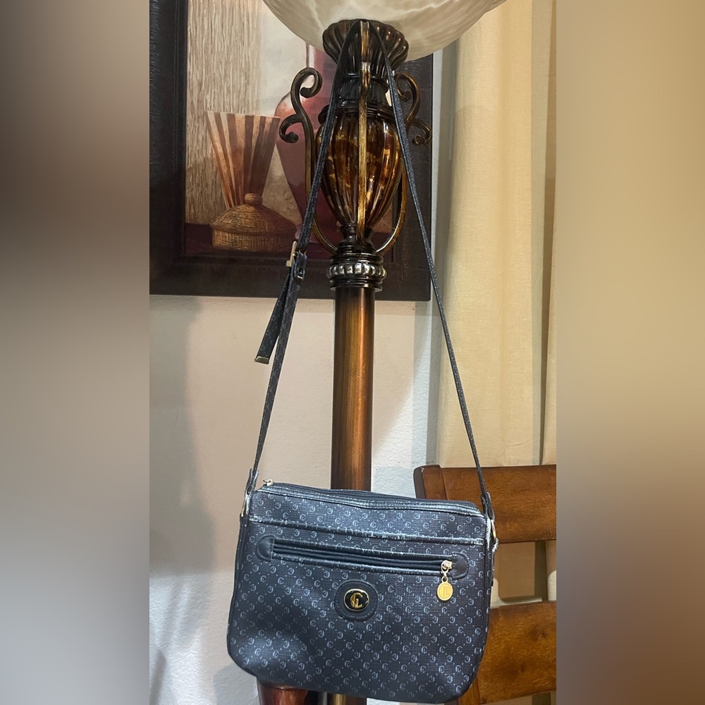 Bag please check all picture of condition